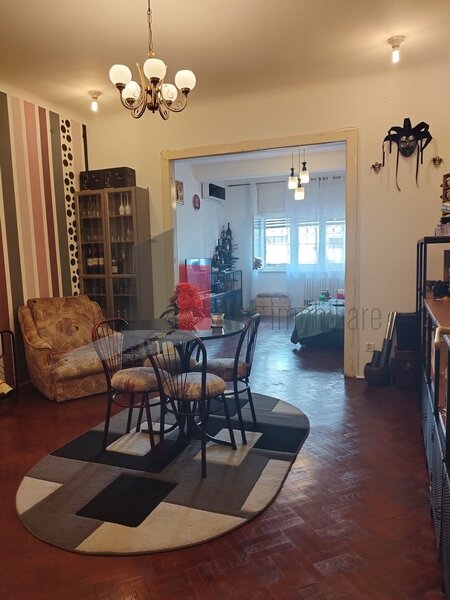 Piata Victoriei, apartament cu 3 camere de vanzare.