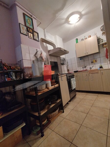 Piata Victoriei, apartament cu 3 camere de vanzare.